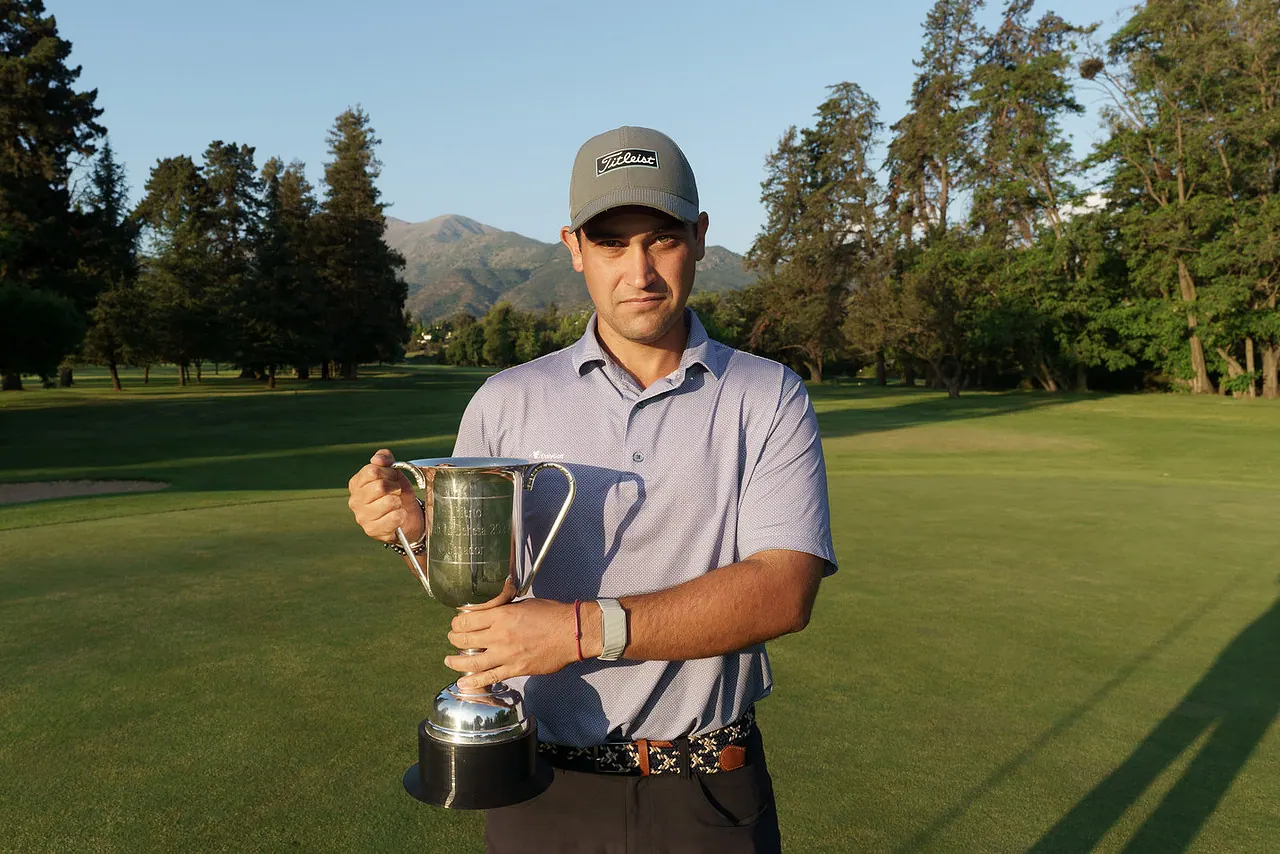 Benjamín Saiz-Wenz domina de principio a fin y conquista el Abierto del Club La Dehesa 2025