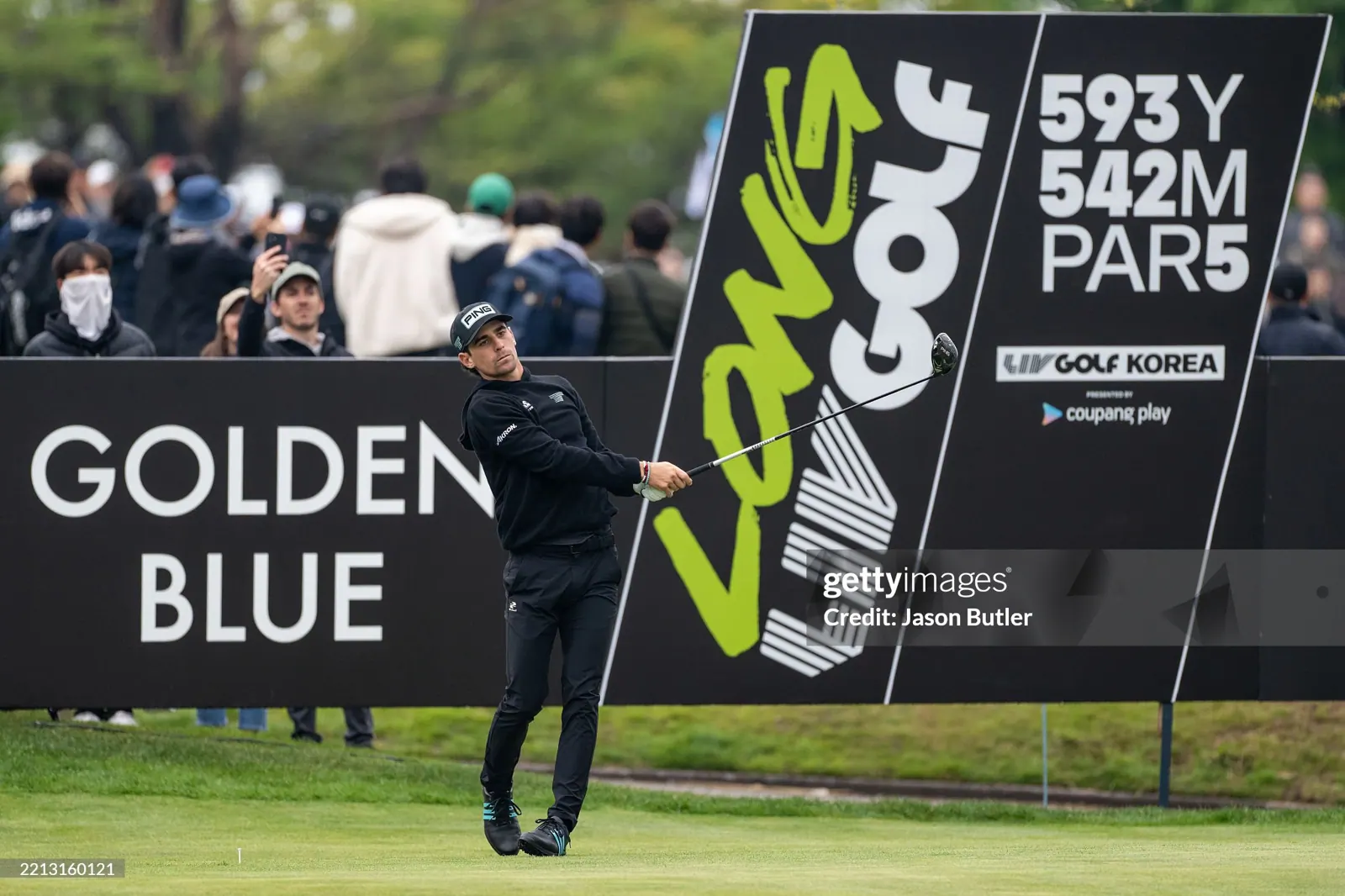 Joaquín Niemann suma positivo Top 20 en Corea